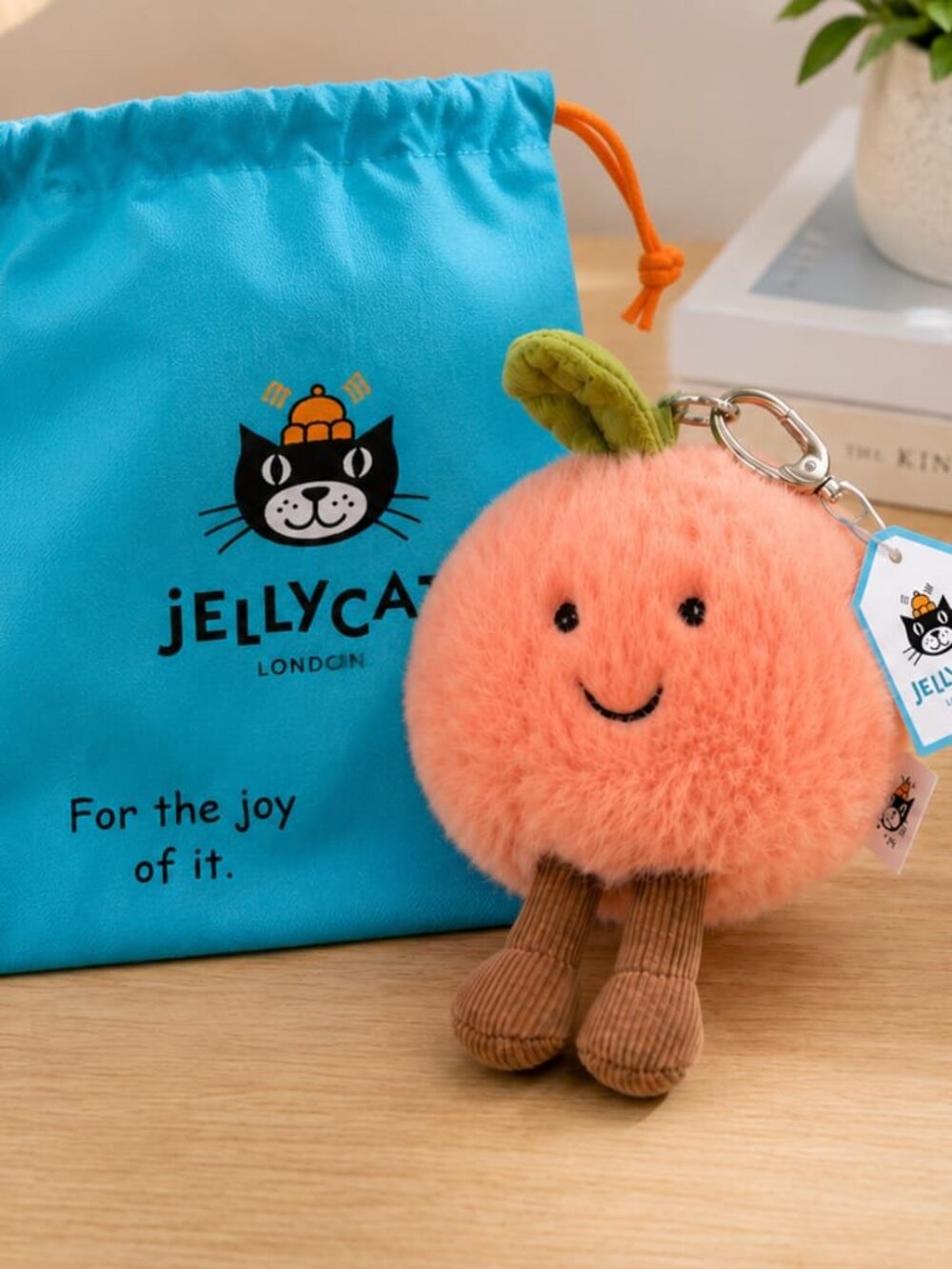 NWT Jellycat Amuseables Peach Bag Charm Plush Fruit Keychain Clip - Picture 2 of 6
